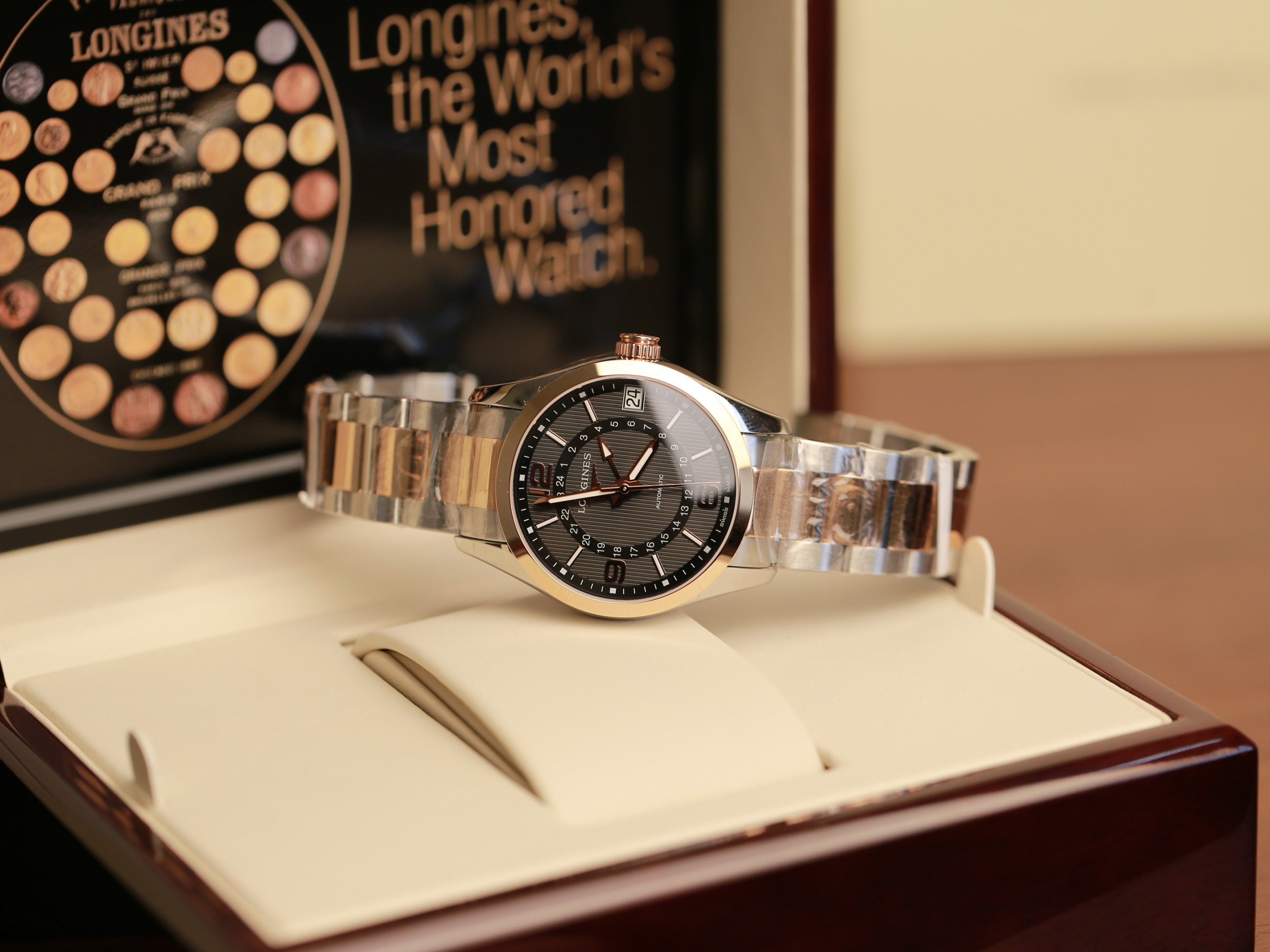 Longines Conquest Classic GMT Black Demi 18K L2.799.5.56.7 L2799556