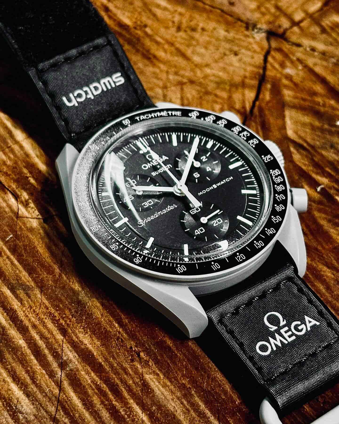 Omega MoonSwatch Mission to the Moon SO33M100