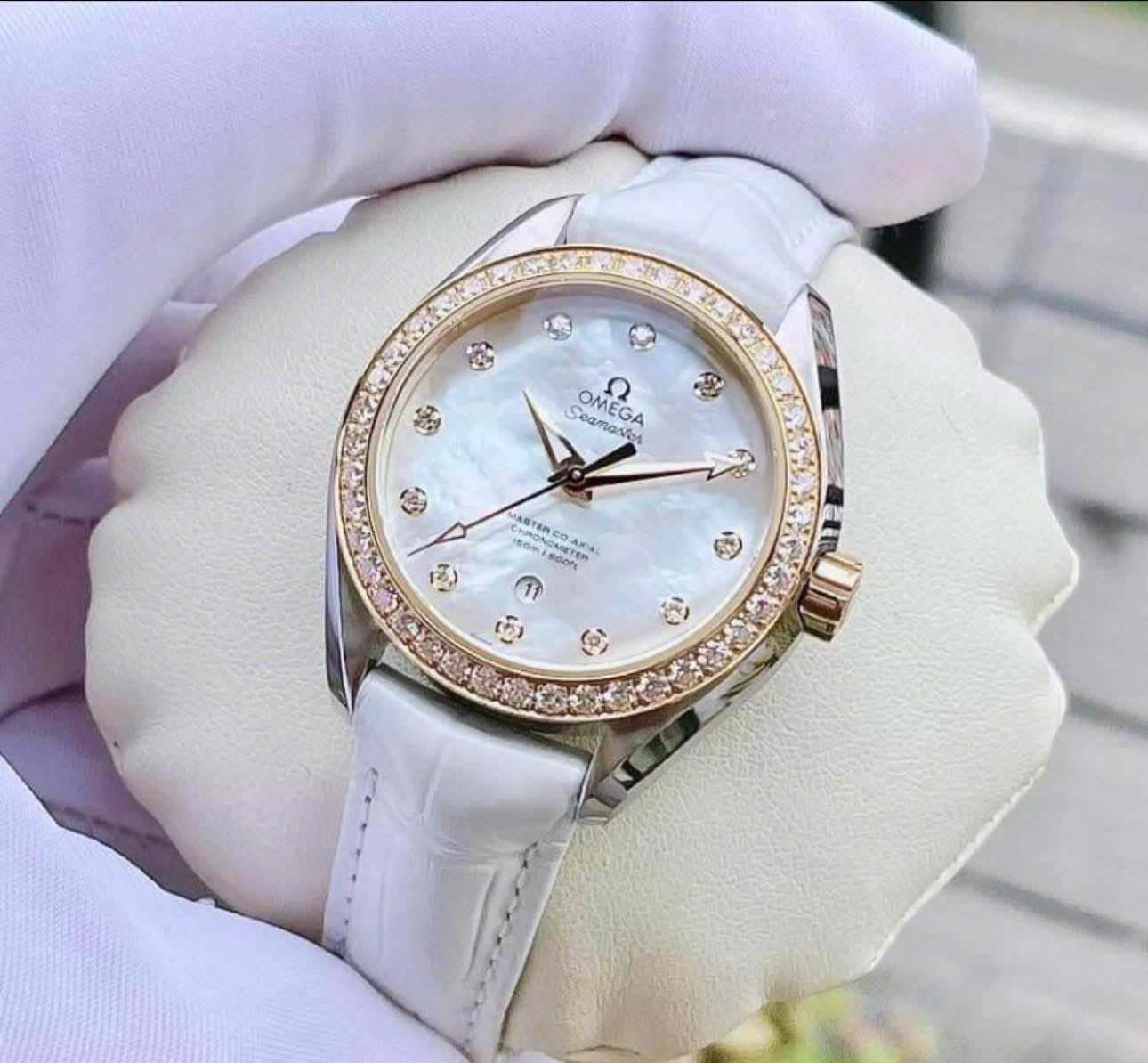 Omega Aqua Terra Mother of Pearl Diamond 231.28.34.20.55.004 23128342055004 Omega Aqua Terra Mother of Pearl Diamond 231.28.34.20.55.004 23128342055004