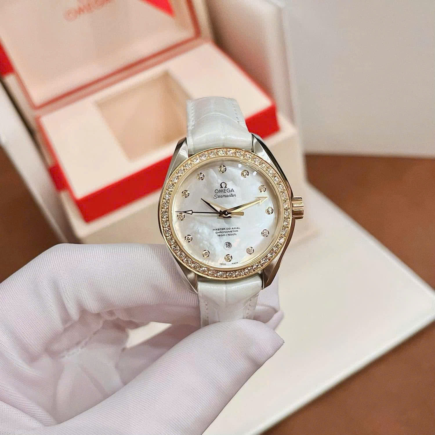 Omega Aqua Terra Mother of Pearl Diamond 231.28.34.20.55.004 23128342055004 Omega Aqua Terra Mother of Pearl Diamond 231.28.34.20.55.004 23128342055004